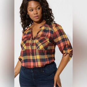 Torrid Brand Harper Georgette Pullover 3/4
Sleeve Blouse - Size 2 (18/20)